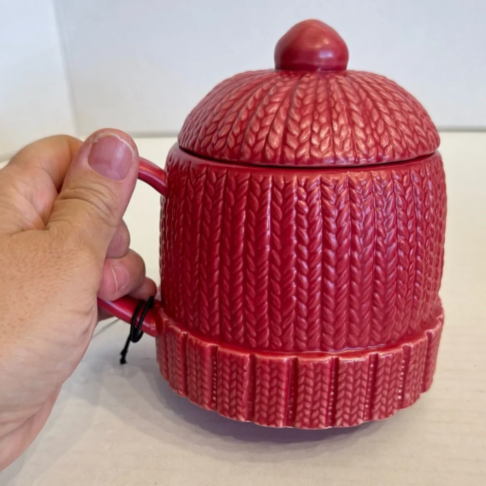 West Elm Red Stoneware Knit Ski Cap Hat Hot Chocolate Mug w/ Lid New w/ Tag Gift